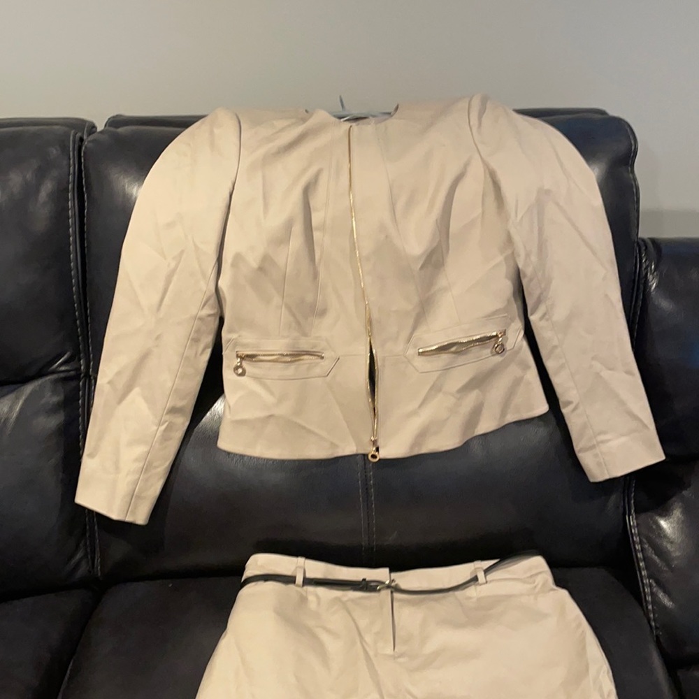 Women’s jacket and skirt set